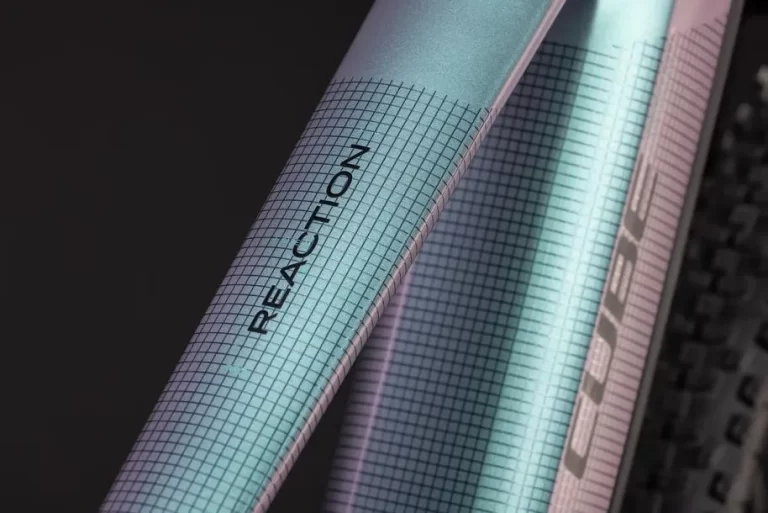 Cube Reaction Hybrid Pro 800 polarlight´n´black