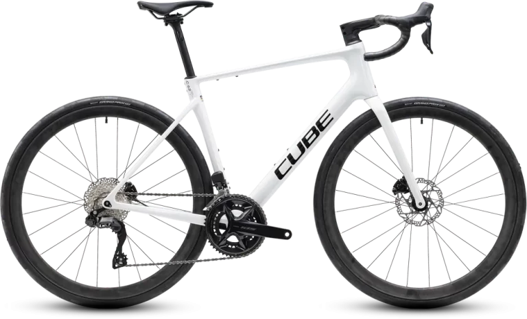 Cube Attain C:62 SLX metallicwhite´n´black