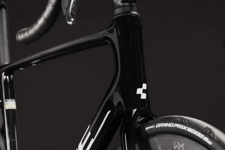 Cube Attain C:62 SLT carbon´n´white
