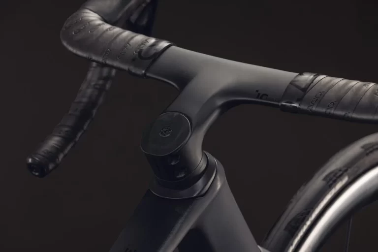 Cube Agree C:62 Pro carbon´n´black