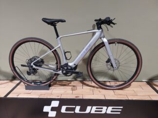 CUBE Nulane Hybrid Race 400 X