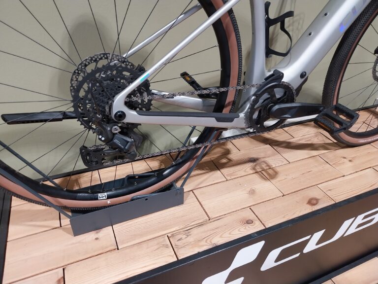 CUBE Nulane Hybrid Race 400 X